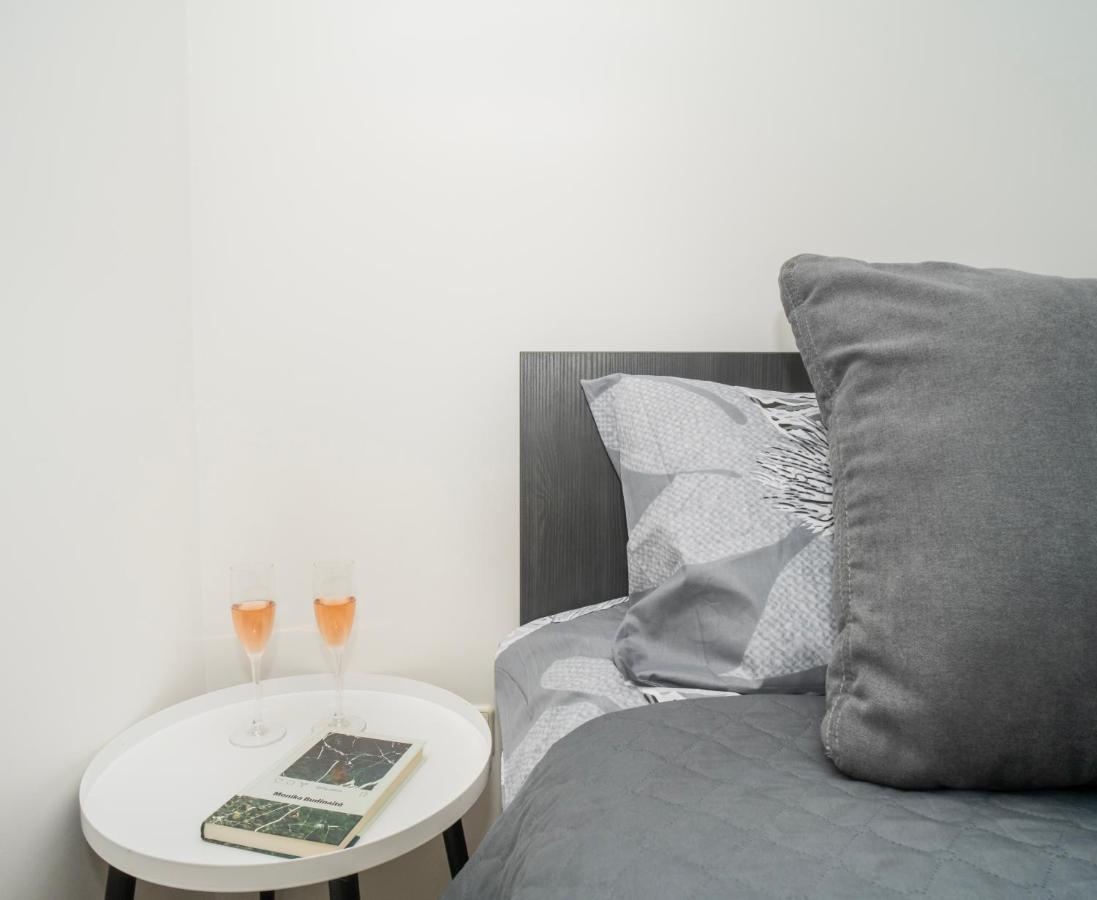 카우나스 The Private Garden House 아파트 외부 사진