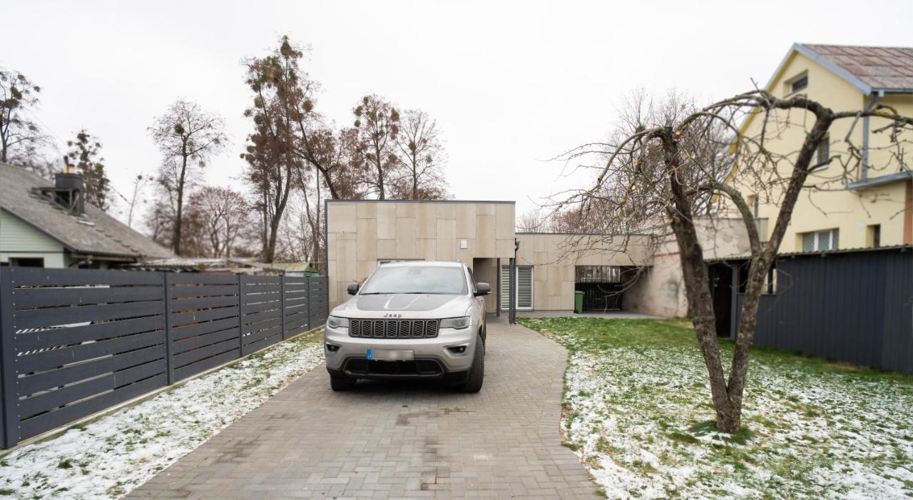 카우나스 The Private Garden House 아파트 외부 사진
